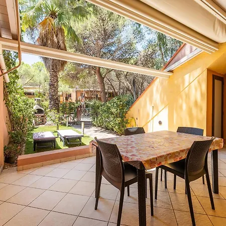 Pinus Village Apartments, 100m To Dom wakacyjny *