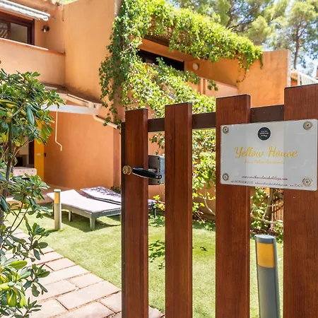 Pinus Village Apartments, 100m To Casa vacanze