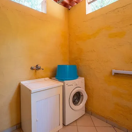 Casa vacanze Pinus Village Apartments, 100m To Santa Margherita di Pula
